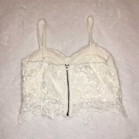 White Lace Crop Top (Size Small) - Picture 2 of 4